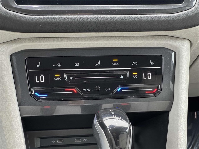 2023 Volkswagen Tiguan SE photo 19