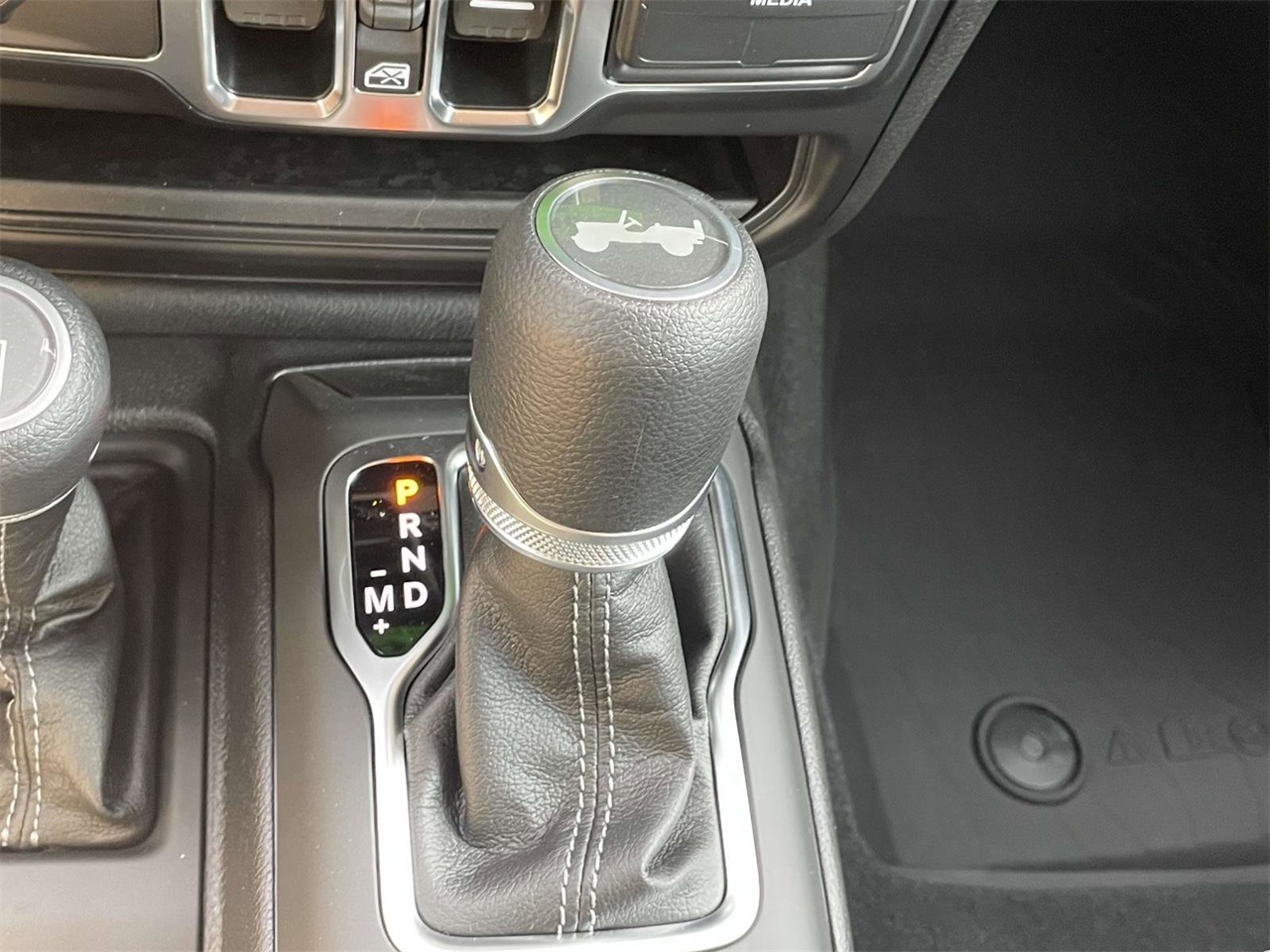 2025 Jeep Wrangler Sport S photo 19