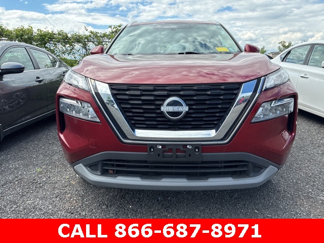 2022 Nissan Rogue SV photo 2