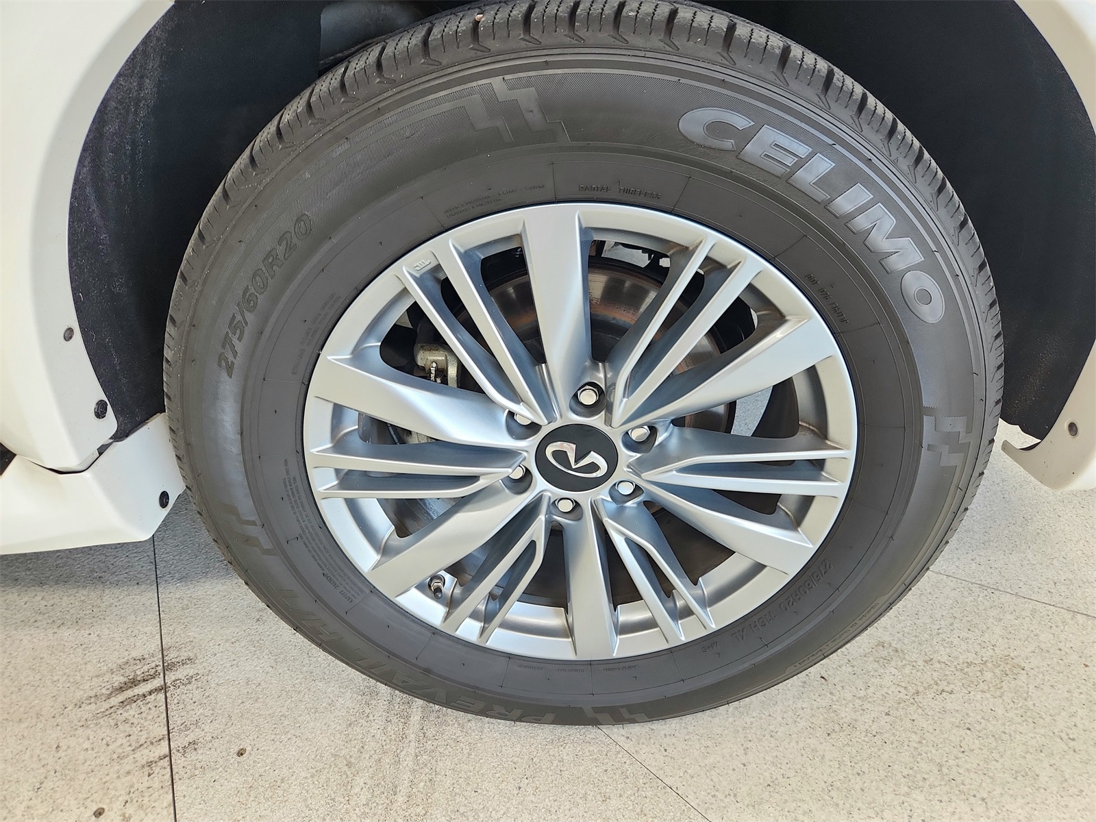 2023 Infiniti QX80 Luxe photo 40
