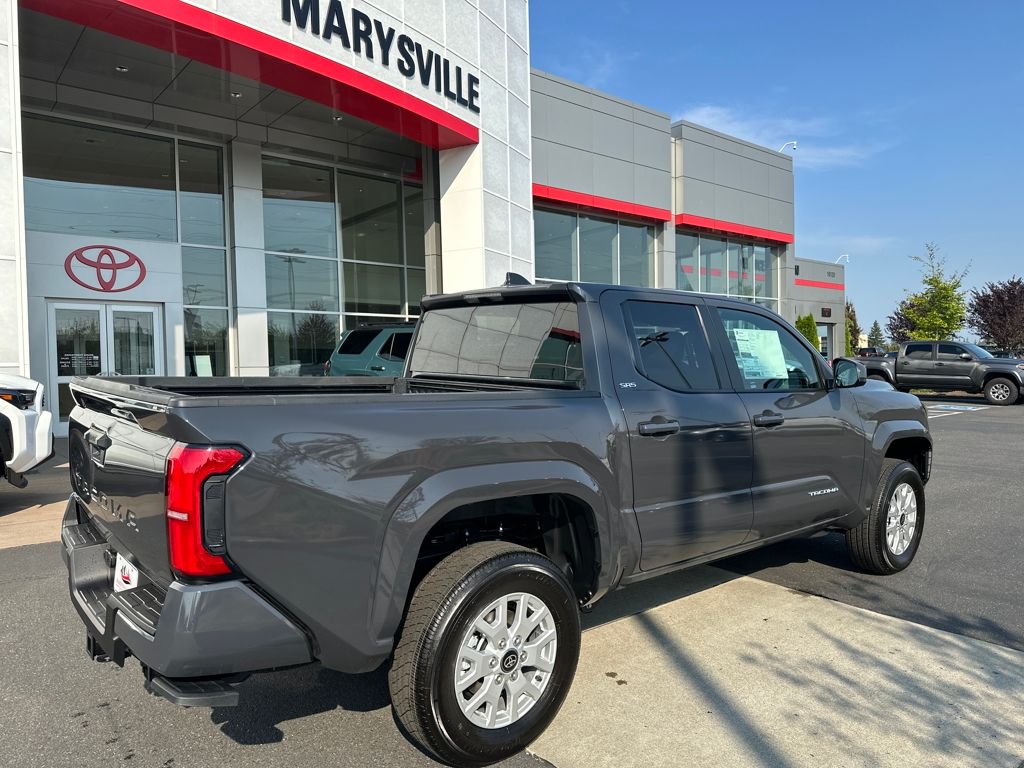 2025 Toyota Tacoma SR5 4x4 Double Cab photo 3
