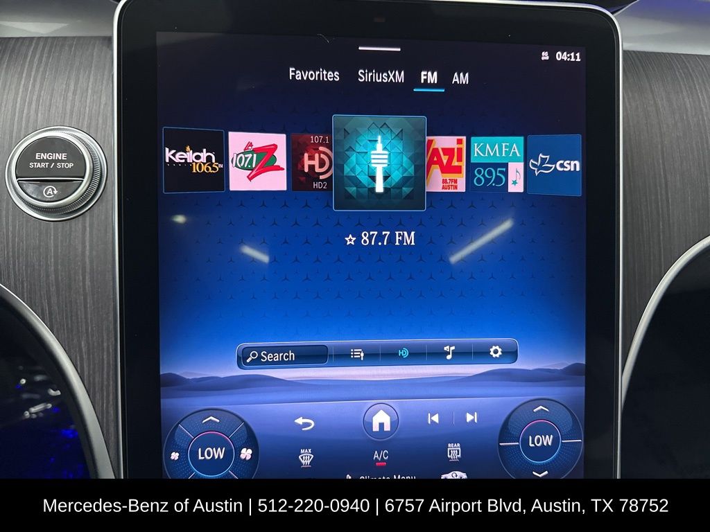 2025 Mercedes Benz C 300 photo 12