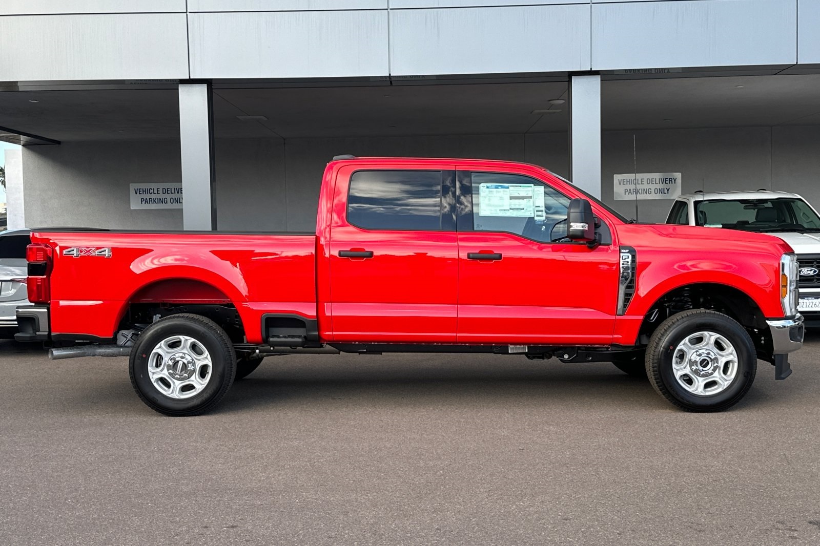 2025 Ford F-250 XLT photo 2