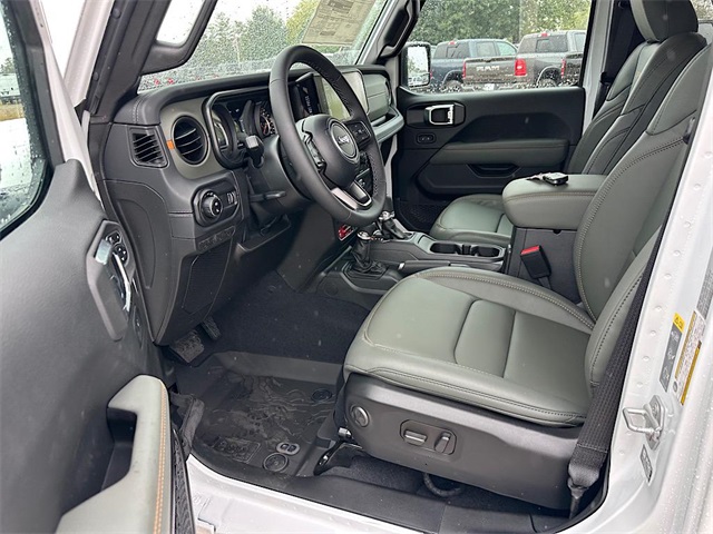 2025 Jeep Gladiator Mojave photo 11