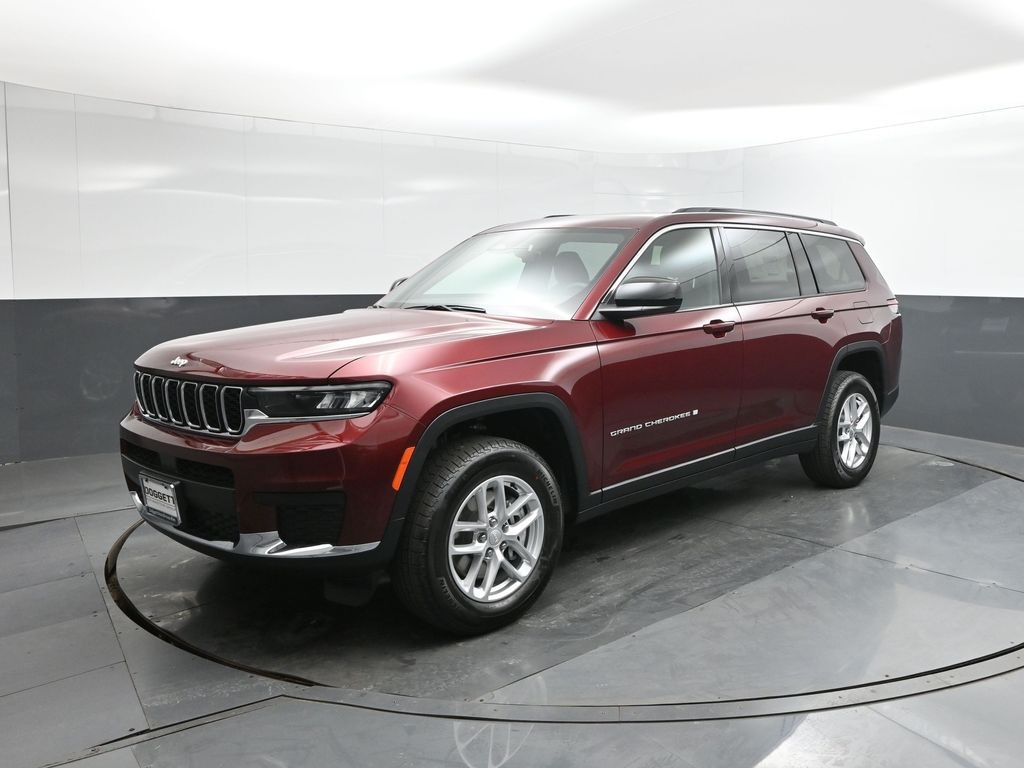 2025 Jeep Grand Cherokee L Laredo's photo