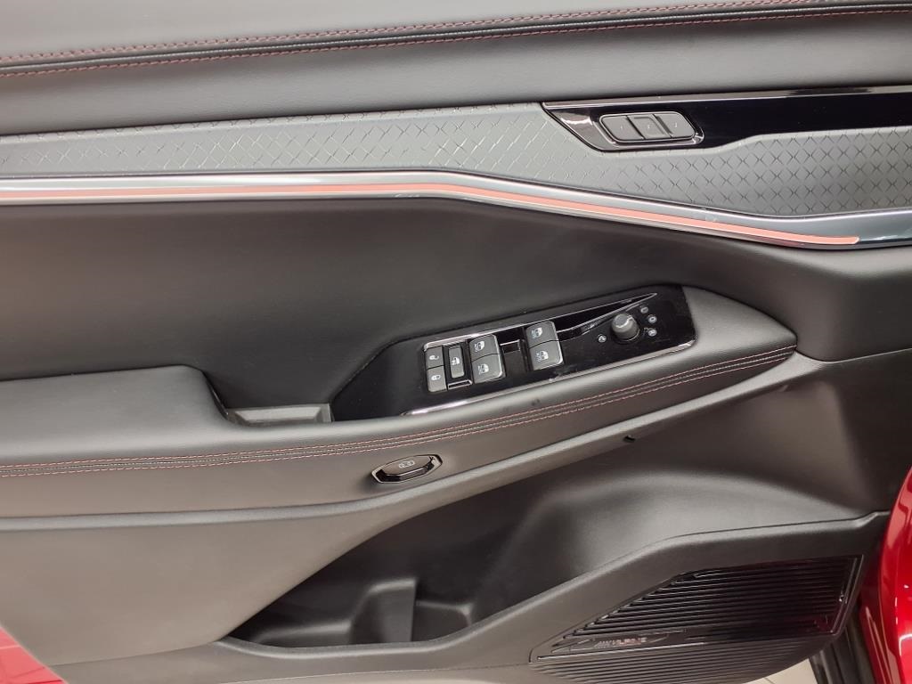2025 Jeep Wagoneer S Limited photo 6