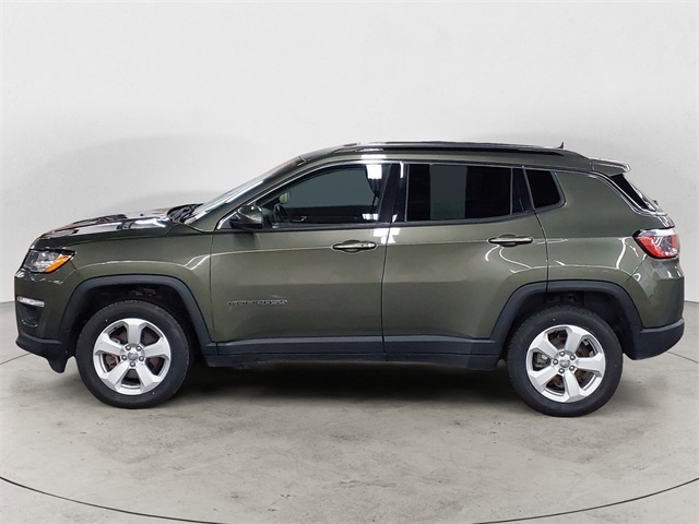 2018 Jeep Compass Latitude photo 2