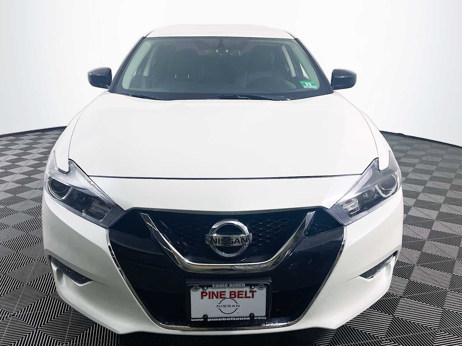 2018 Nissan Maxima S photo 2