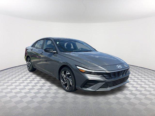 2025 Hyundai Elantra SEL Sport photo 2