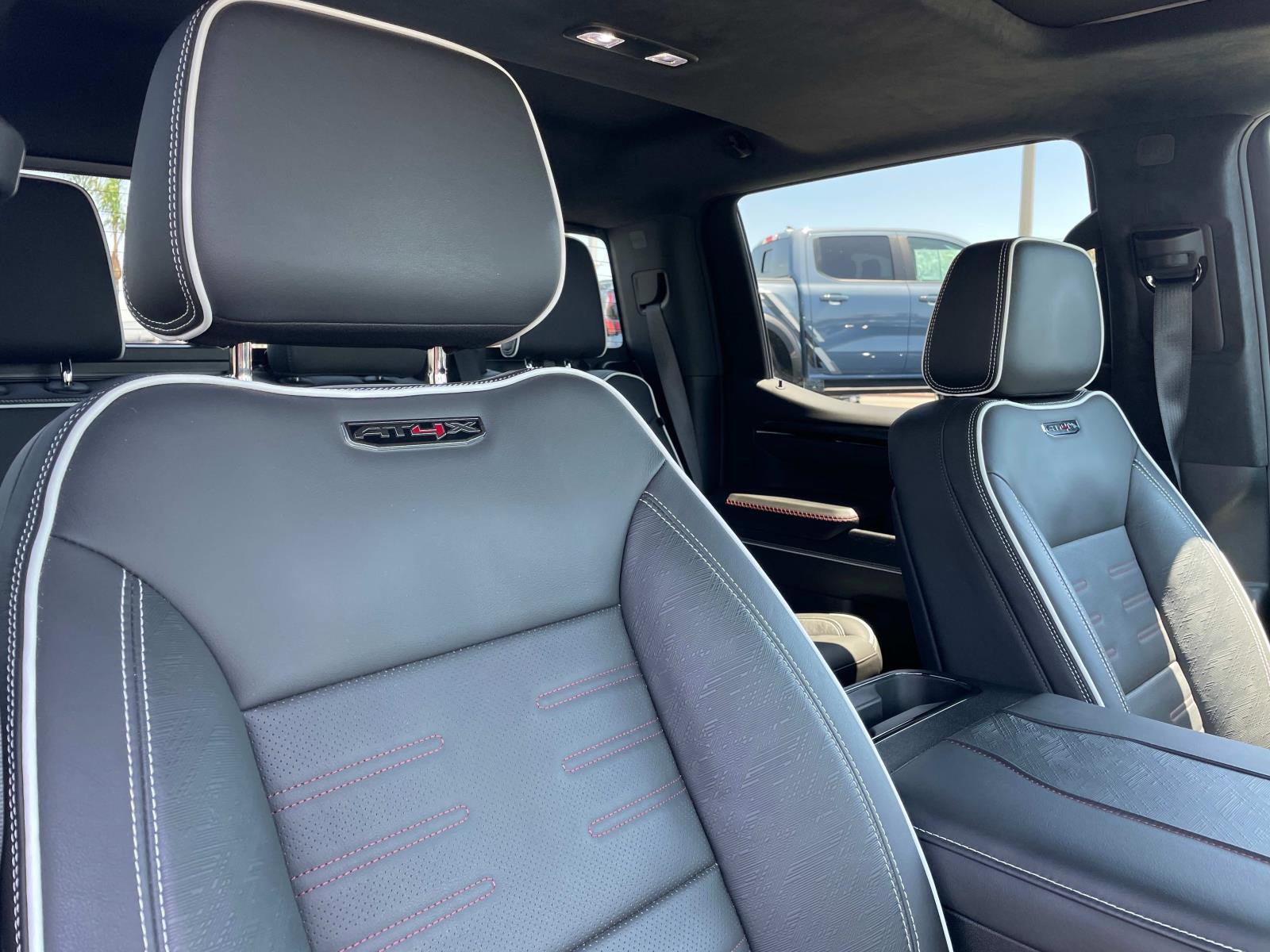 2024 Gmc Sierra 1500 AT4X photo 26