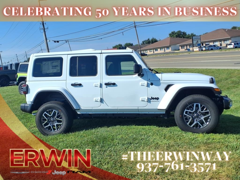 2025 Jeep Wrangler Sahara photo 2