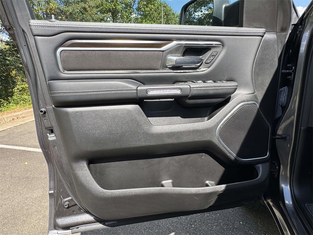 2022 Ram 1500 Laramie photo 24
