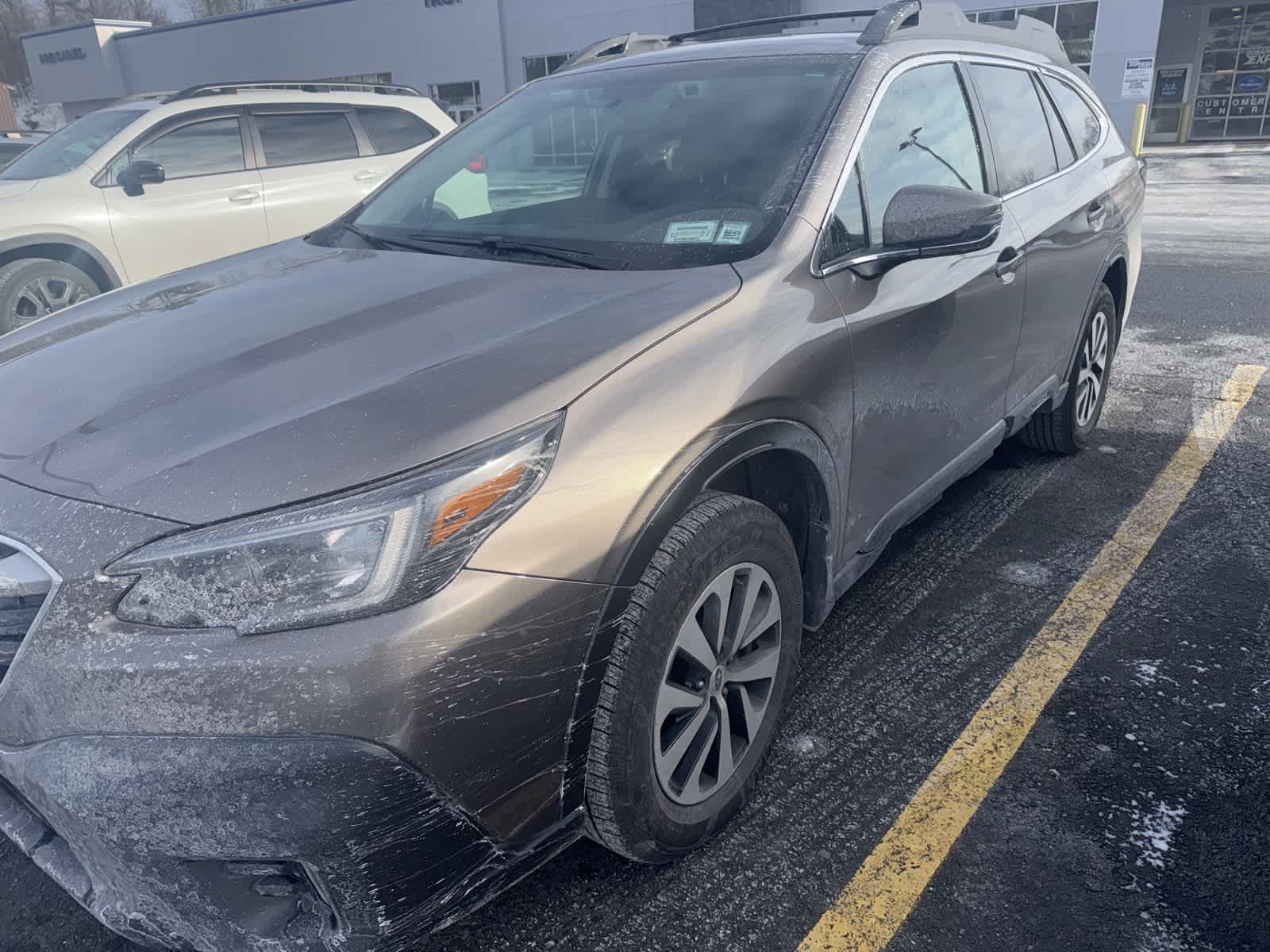 2022 Subaru Outback Premium's photo
