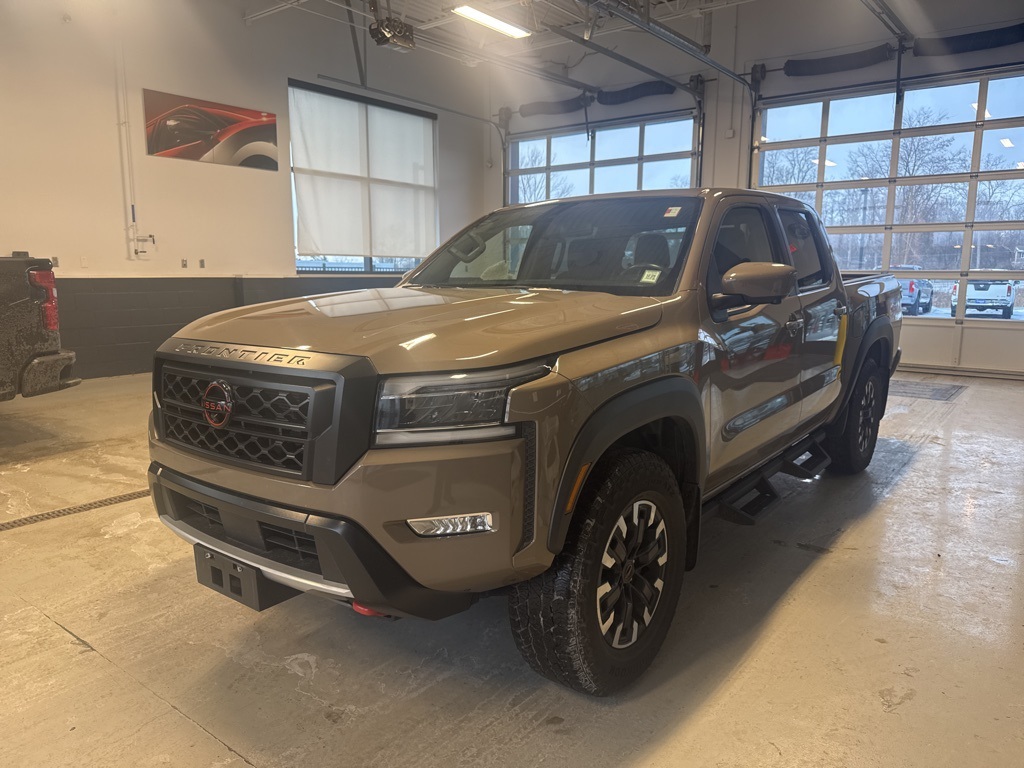 2022 Nissan Frontier PRO-4X's photo