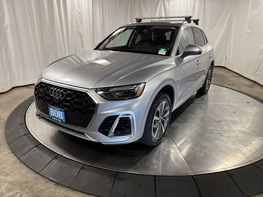 2024 Audi Q5 Premium Plus's photo