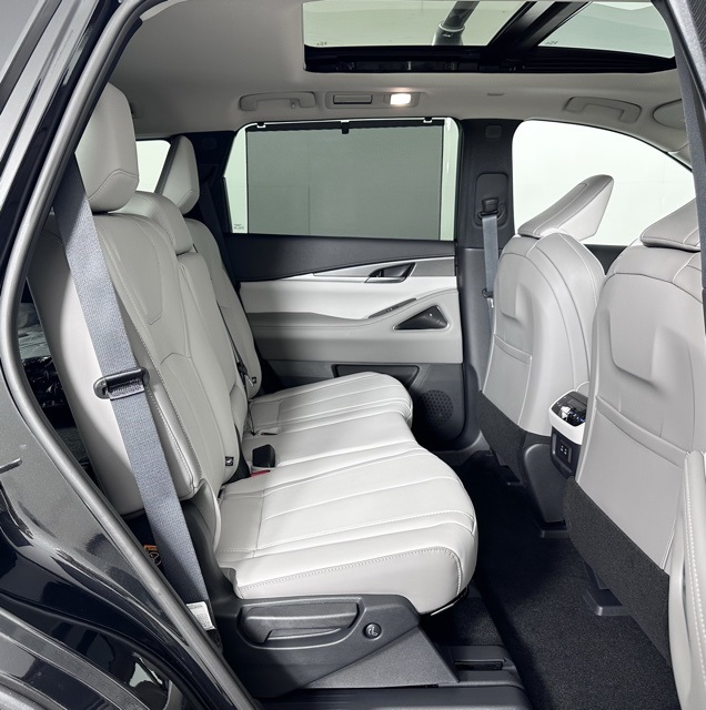 2026 Infiniti QX60 Luxe photo 21