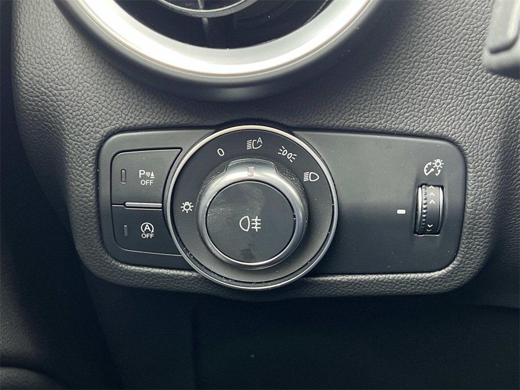 2025 Alfa Romeo Stelvio Sprint photo 23