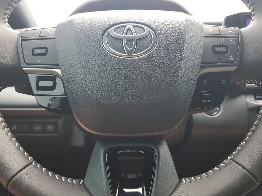 2025 Toyota Camry SE photo 15