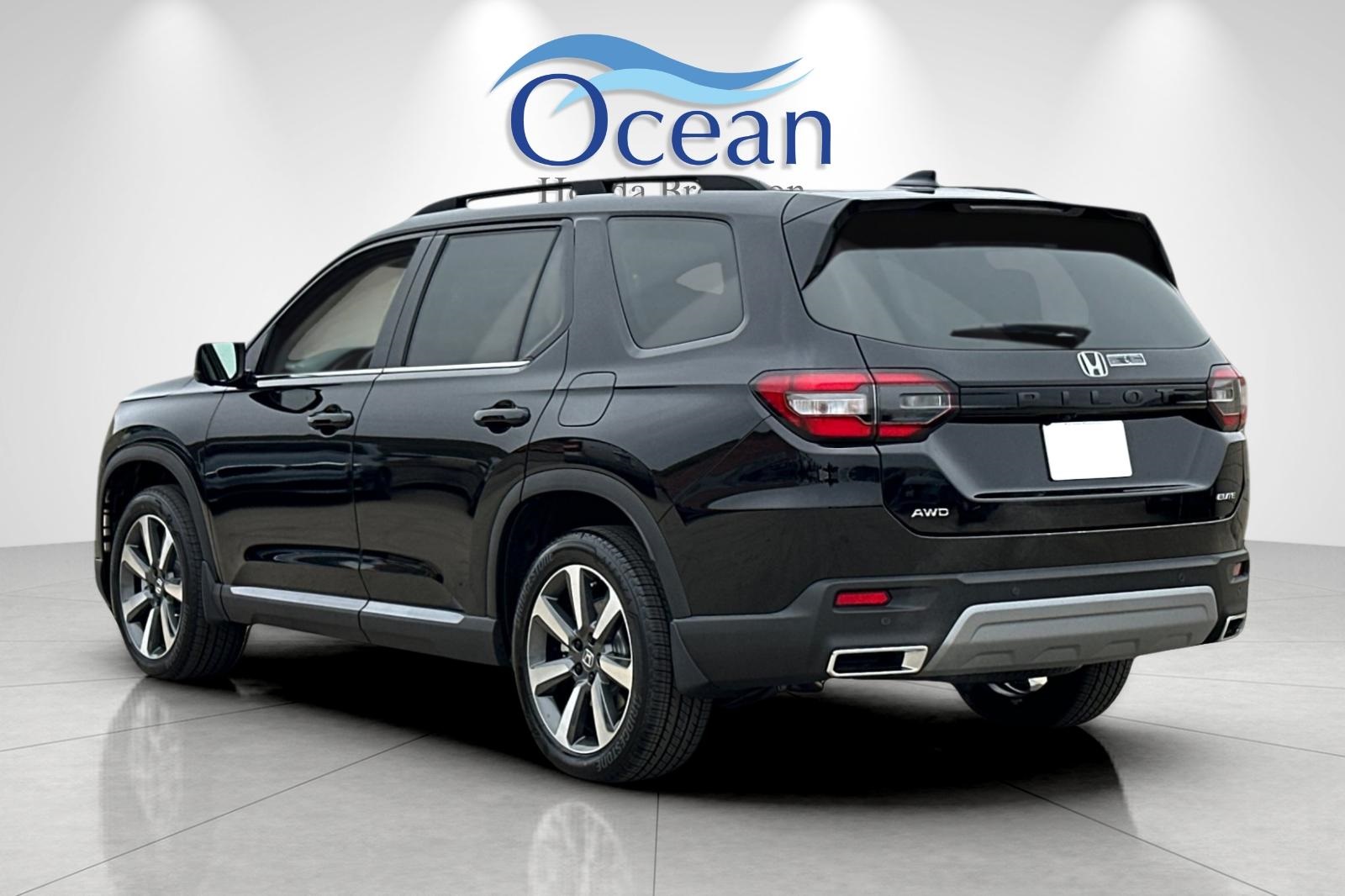 2025 Honda Pilot Elite photo 2