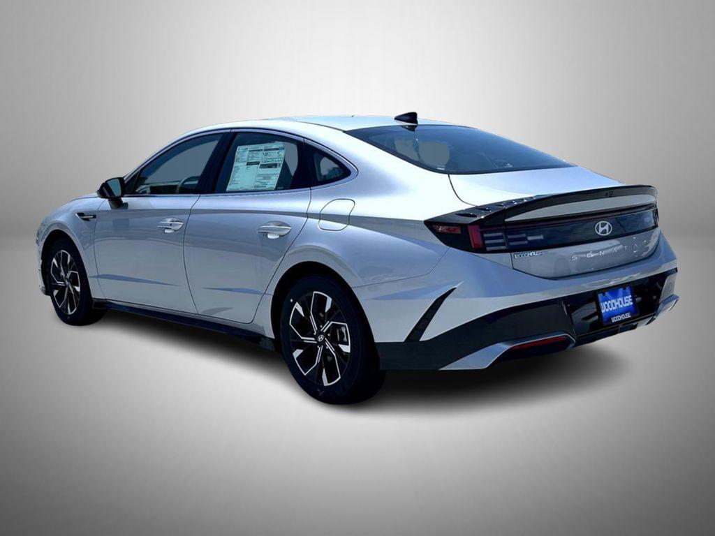 2025 Hyundai Sonata SEL photo 7