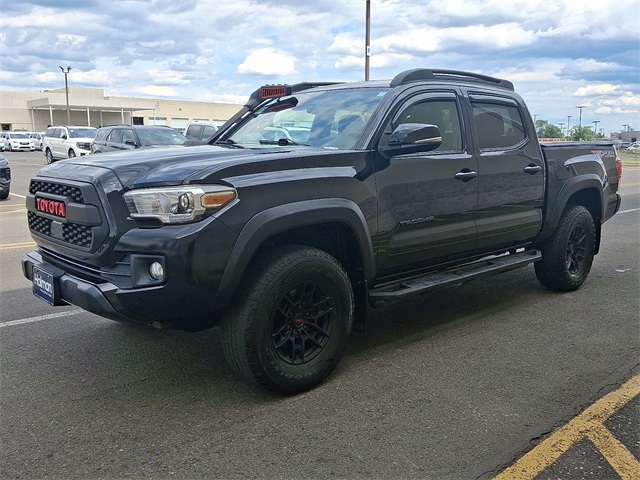 2018 Toyota Tacoma TRD Off-Road photo 4