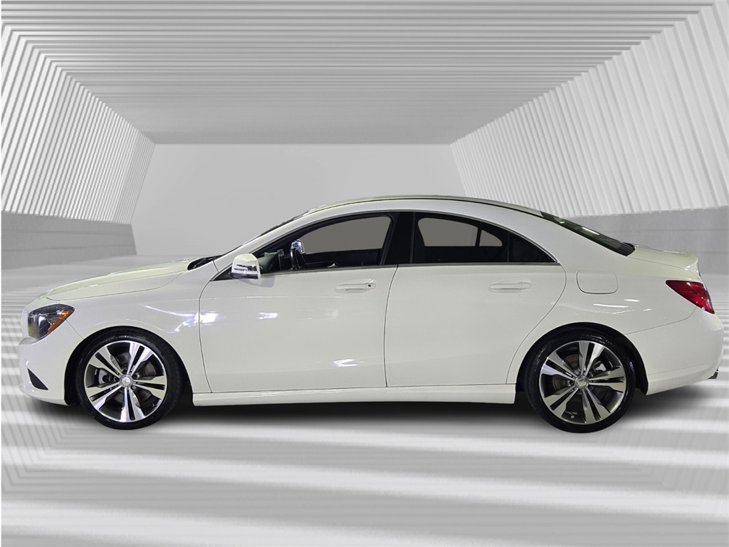 2016 Mercedes Benz CLA 250 photo 3