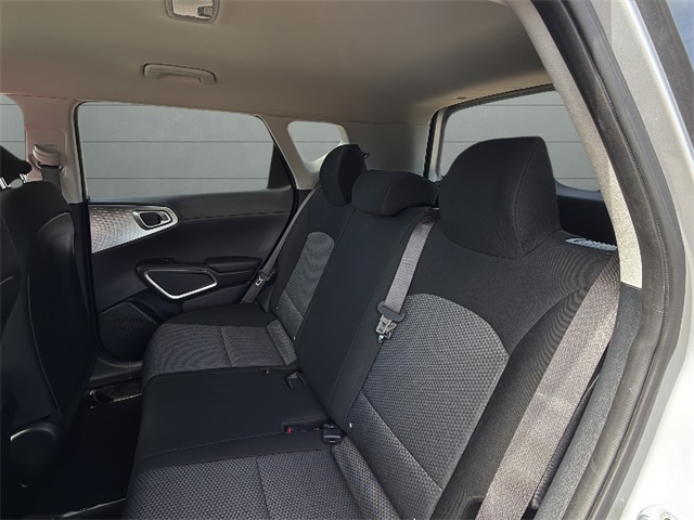 2021 Kia Soul LX photo 15