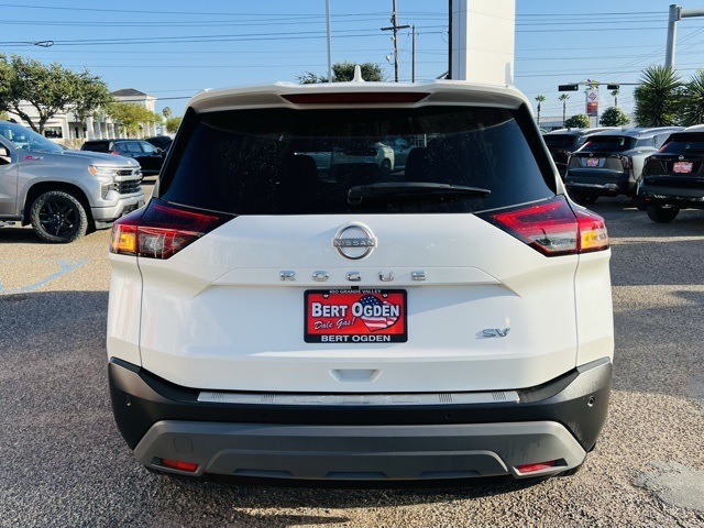 2023 Nissan Rogue SV photo 4