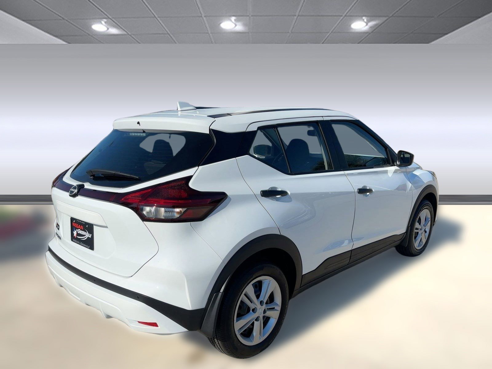 2025 Nissan Kicks Play S photo 9