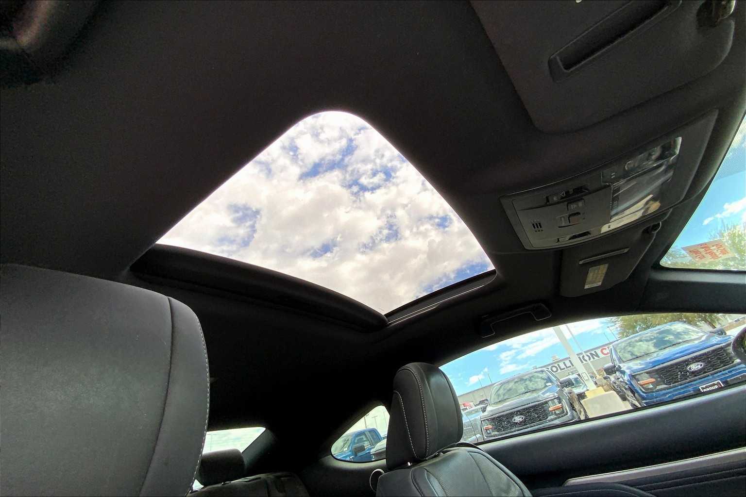 2016 Lexus RC 350 photo 13