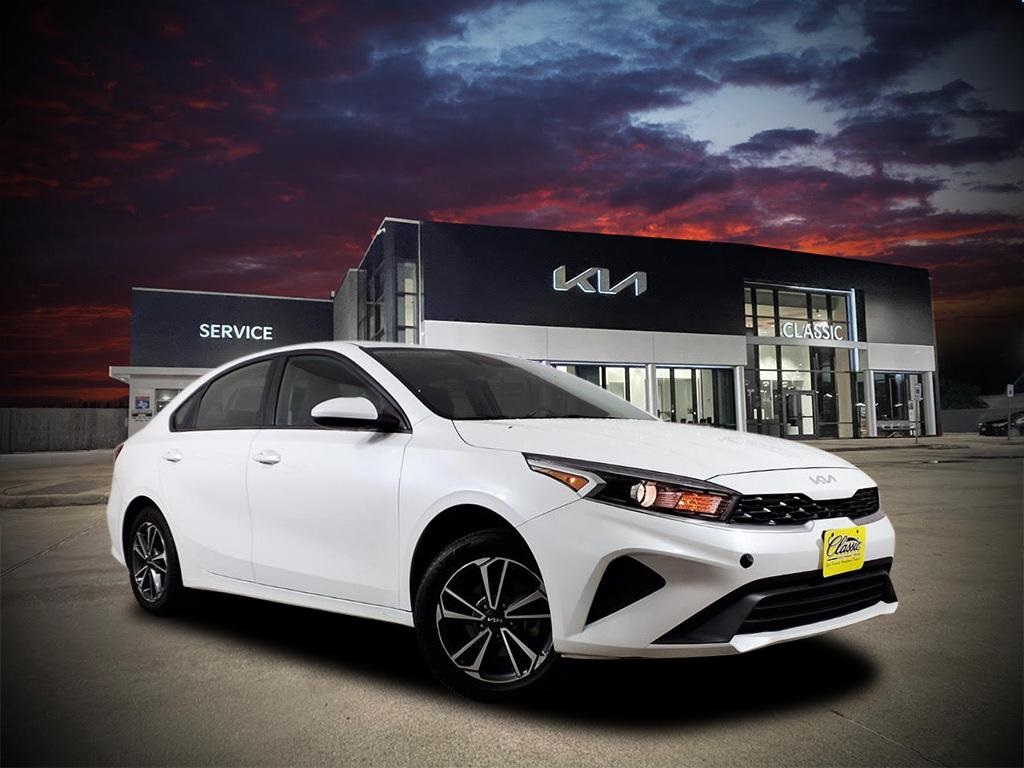 2023 Kia Forte LXS's photo