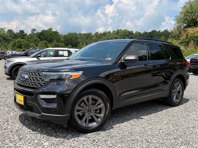2021 Ford Explorer XLT photo 2