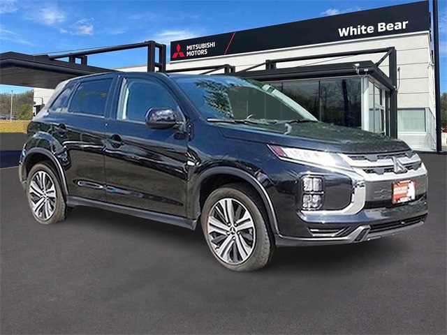 2024 Mitsubishi Outlander Sport ES's photo