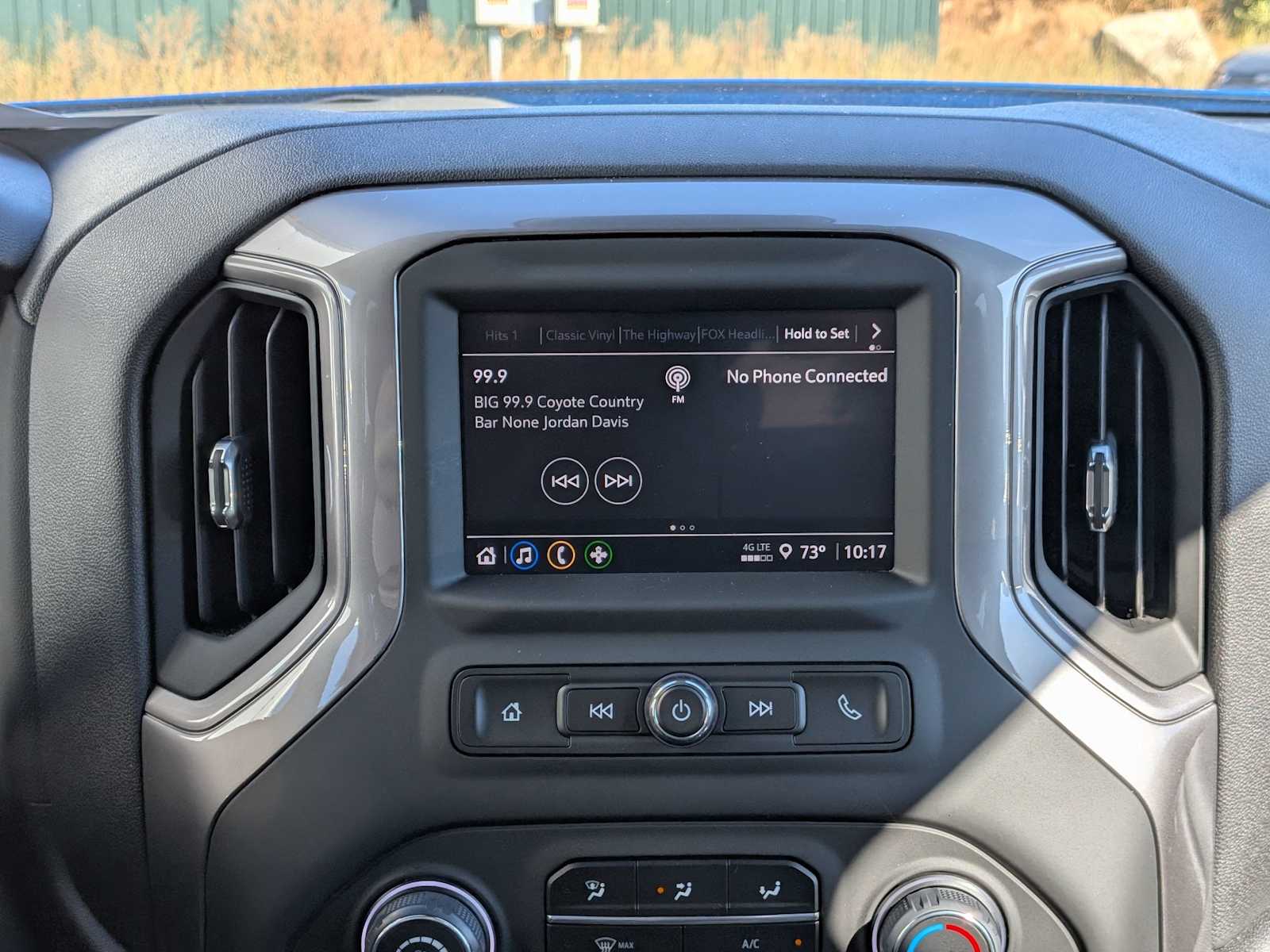 2022 Chevrolet Silverado 1500 Custom photo 24