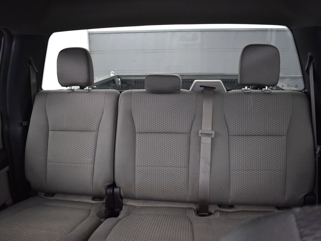2015 Ford F-150 XLT photo 17