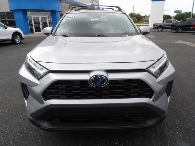 2023 Toyota RAV4 Hybrid XLE photo 2