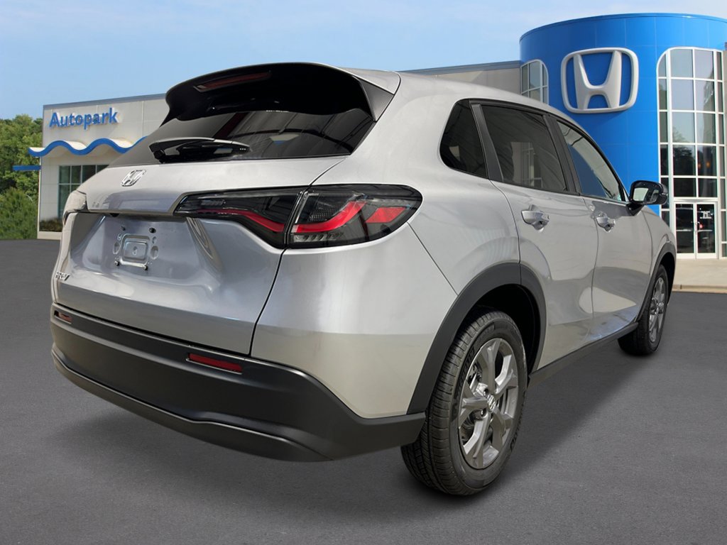 2026 Honda HR-V LX photo 5
