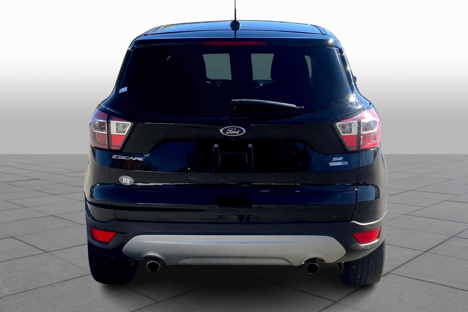 2017 Ford Escape SE photo 4