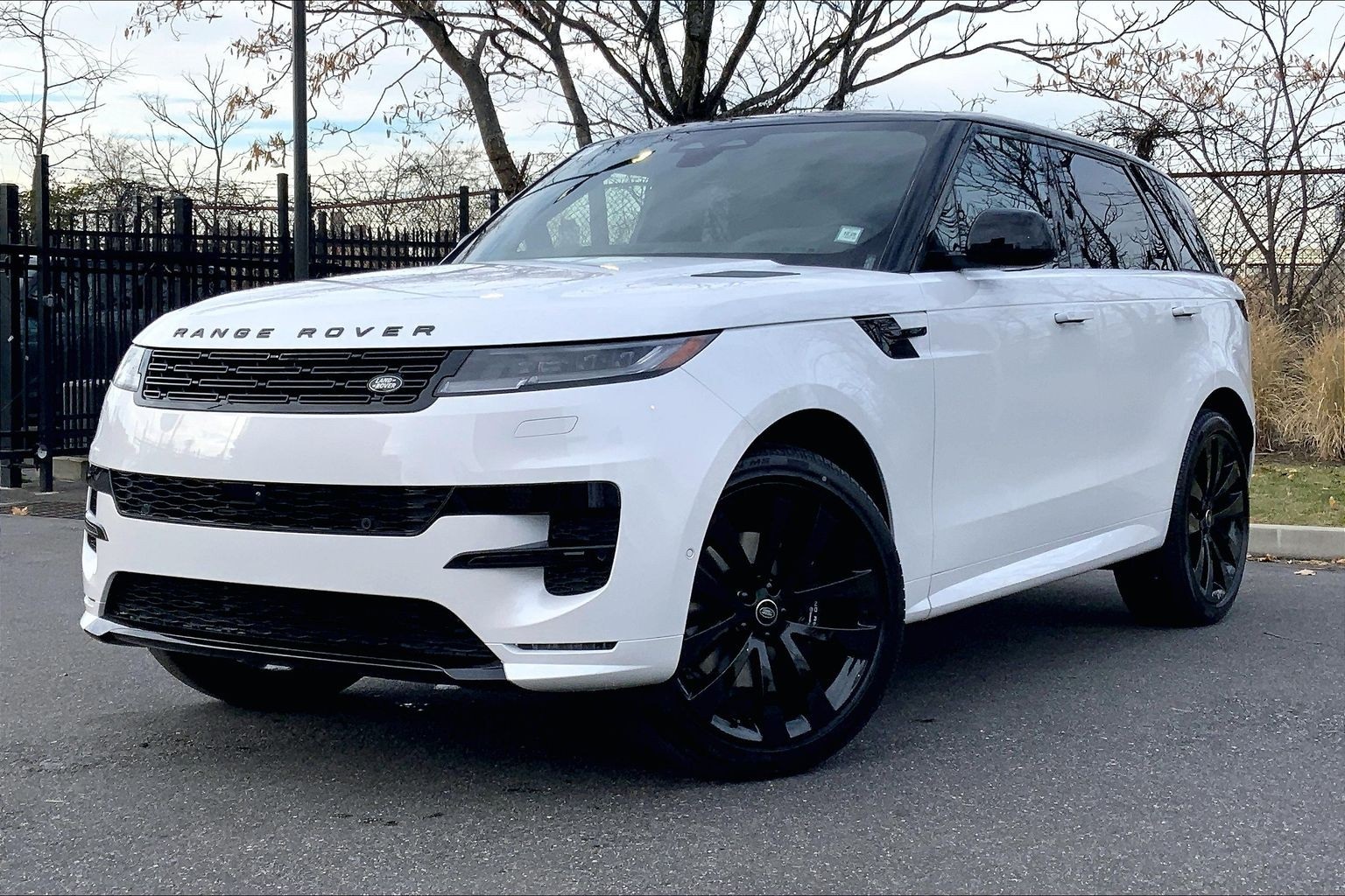 2025 Land Rover Range Rover Sport Dynamic SE's photo