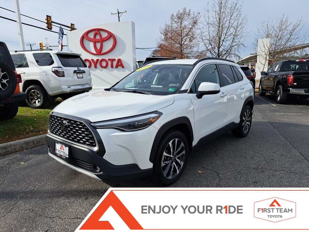 2023 Toyota Corolla Cross XLE's photo