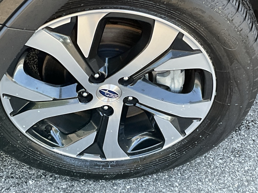 2020 Subaru Outback Limited photo 4