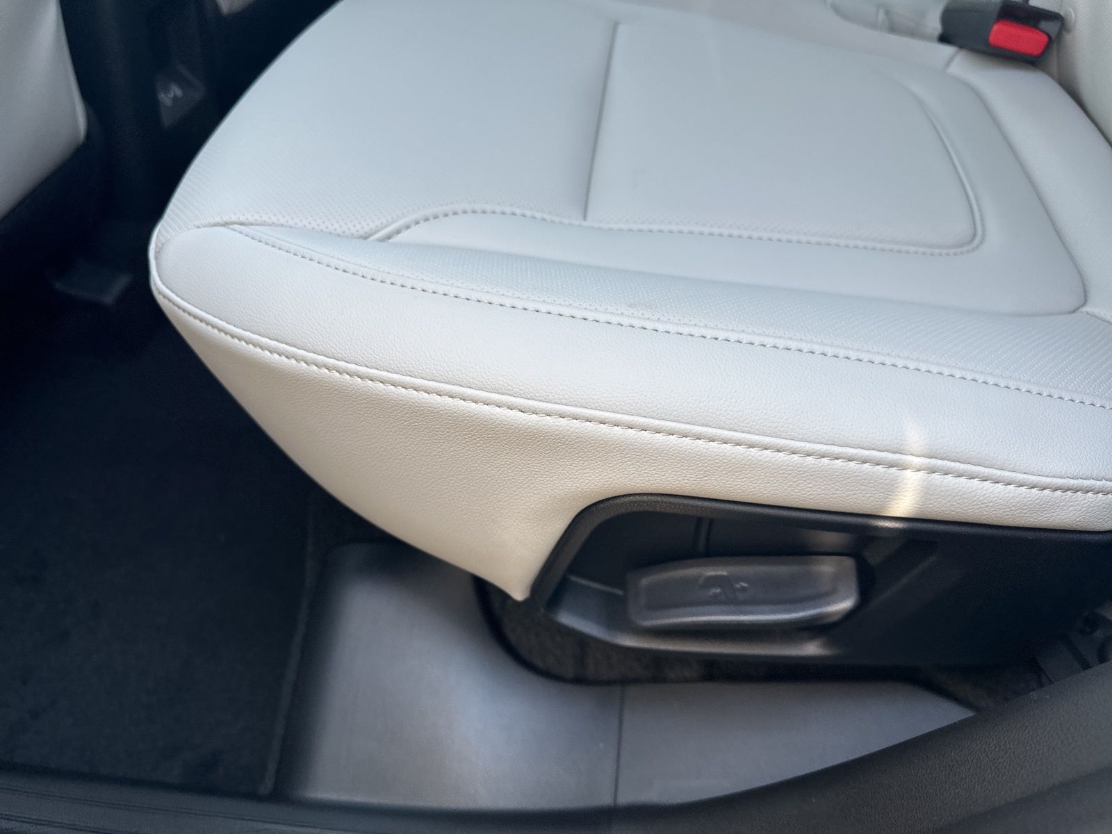 2025 Hyundai Tucson SEL Convenience photo 34