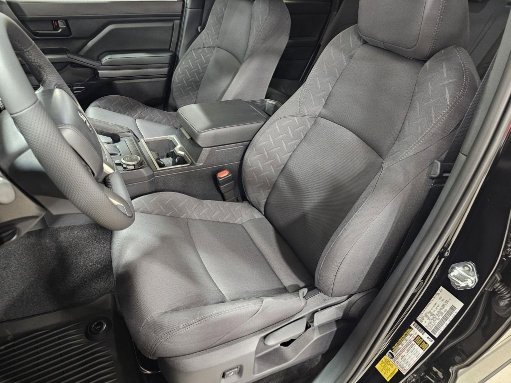 2025 Toyota Tacoma SR5 photo 22