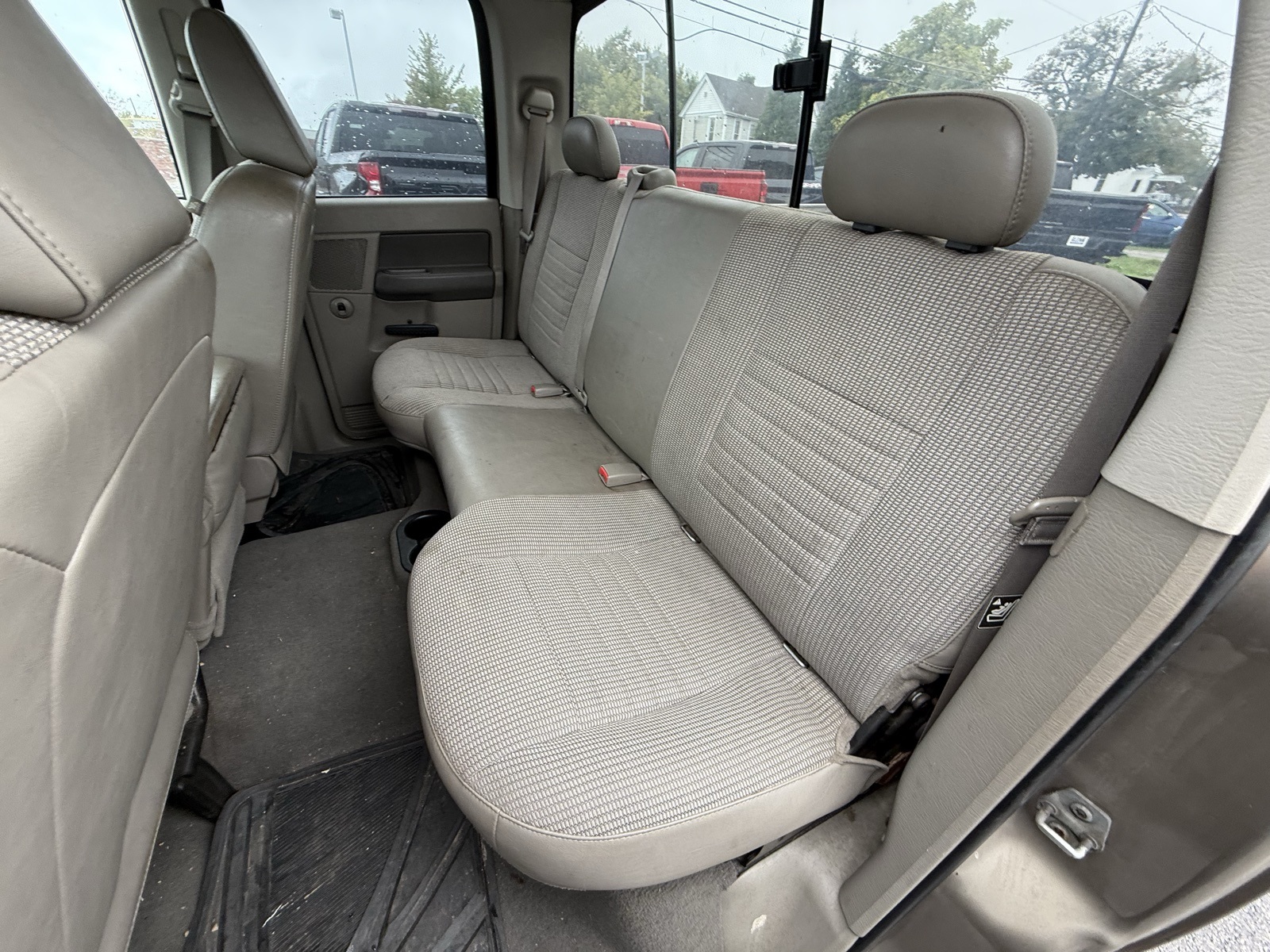 2008 Dodge Ram SLT photo 13