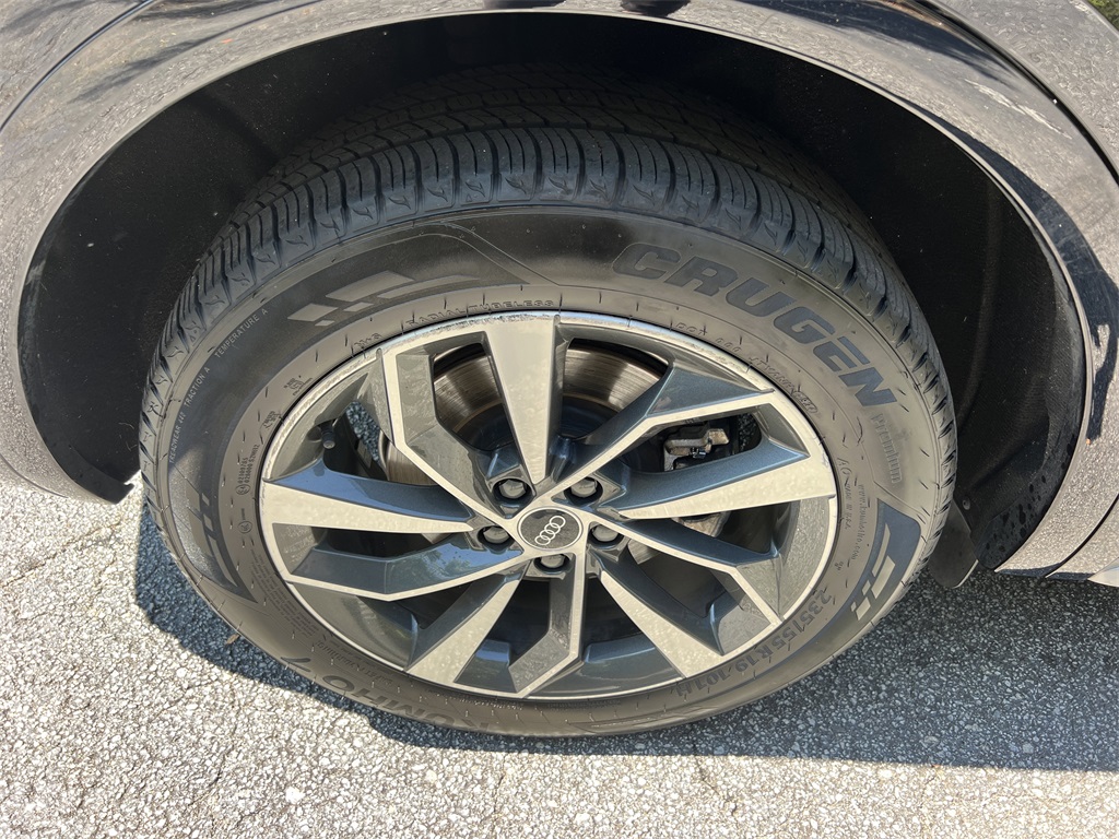 2021 Audi Q5 45 Premium photo 14