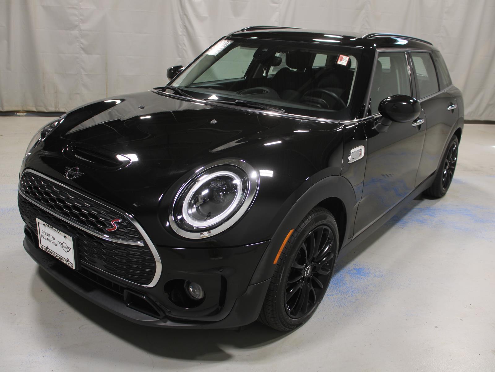 2022 Mini Clubman Base S ALL4 photo 2
