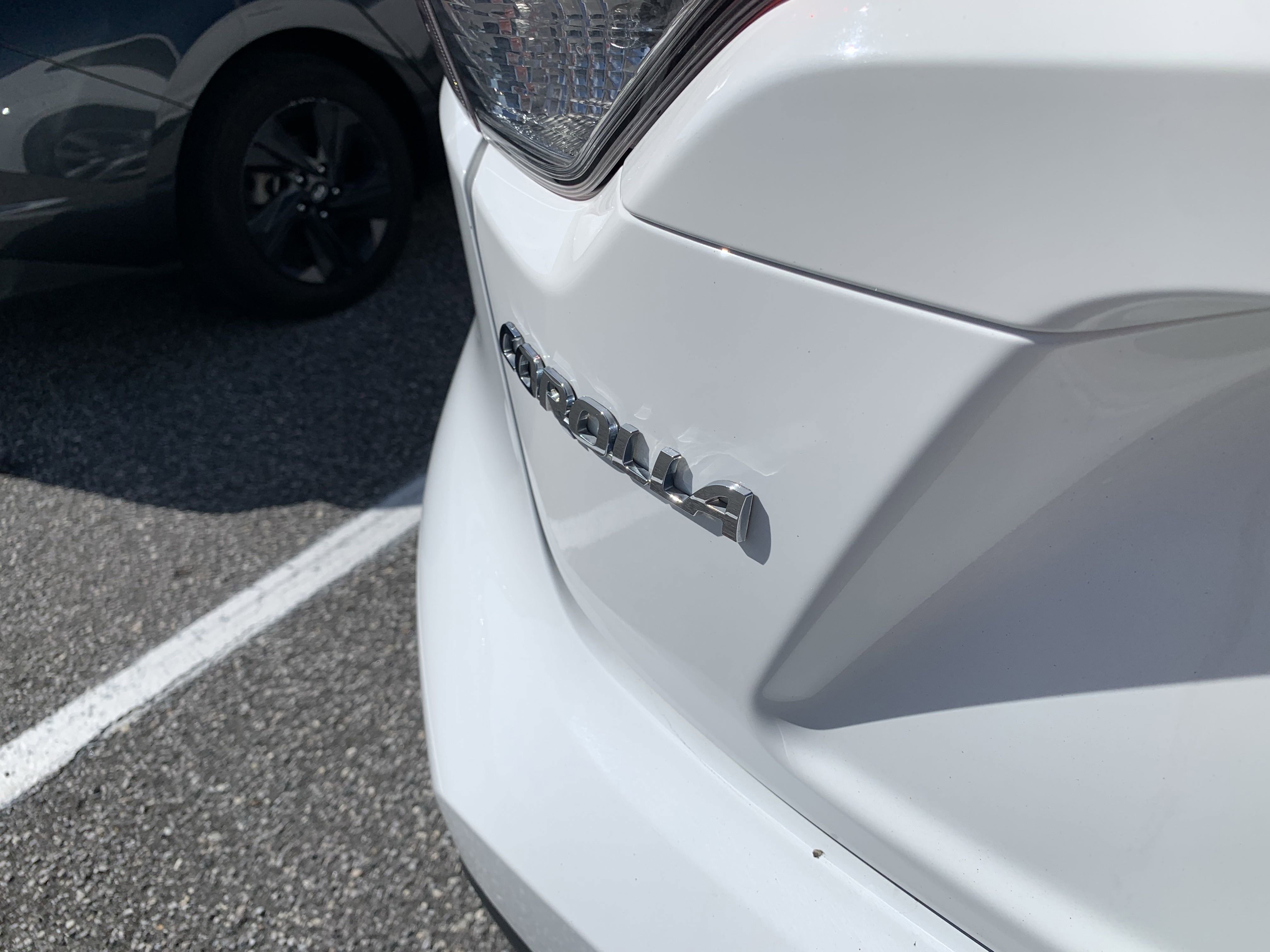 2023 Toyota Corolla LE photo 3