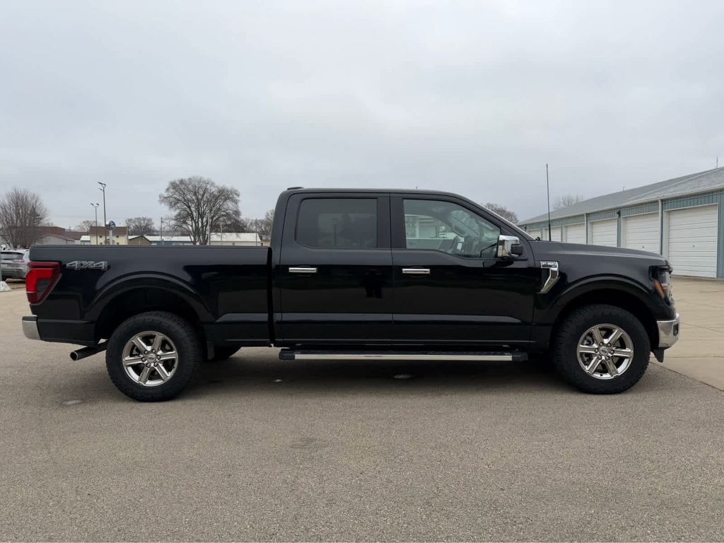 2024 Ford F-150 XLT photo 4