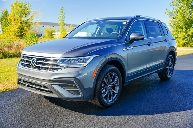 2022 Volkswagen Tiguan SE photo 3