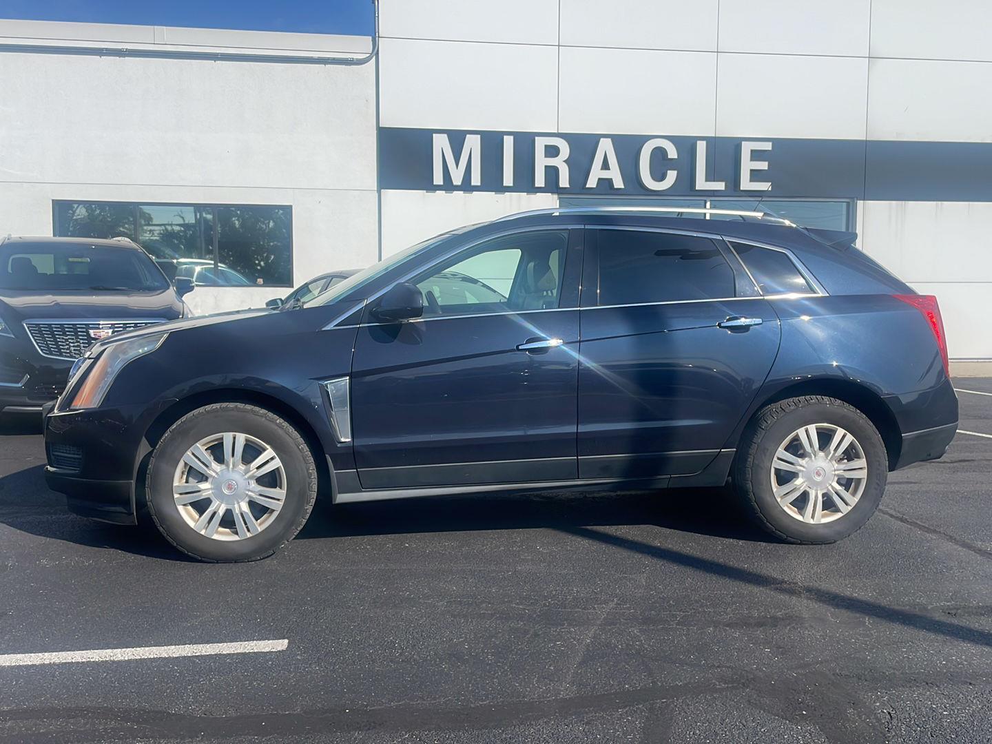 2015 Cadillac SRX Luxury photo 2